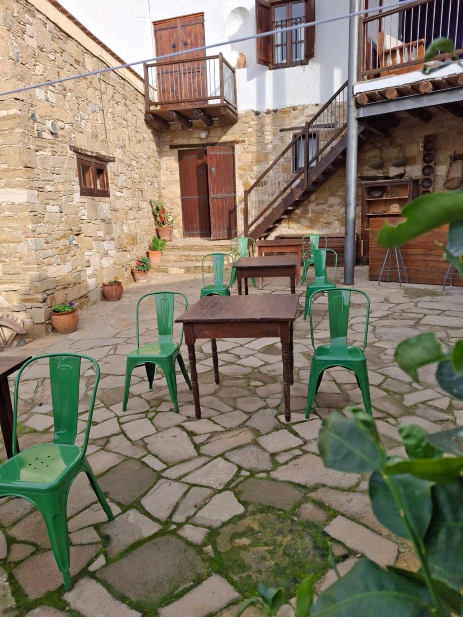 教师之家酒店 Maroni 外观 照片